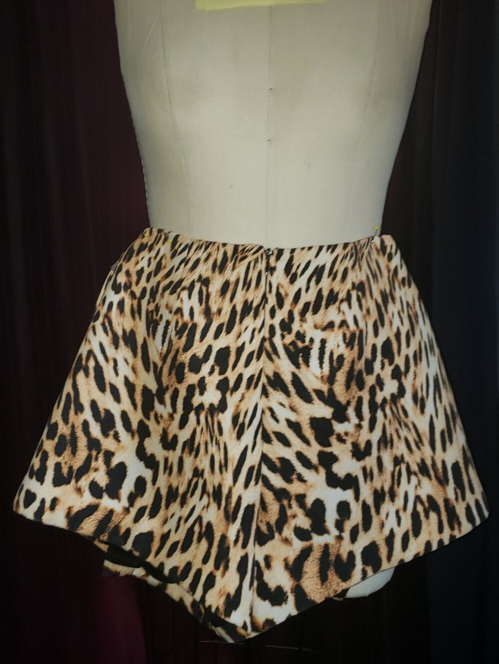 Leopard Print Highwaisted Pleated Pockets Back Zipper Shorts